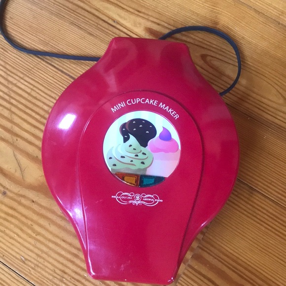 Bella Cucina Kitchen Bella Cucina Mini Cupcake Maker Poshmark